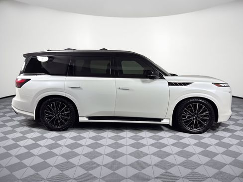 Used 2025 INFINITI QX80 Autograph w/ Autograph Exterior Package AWD/4WD image 8