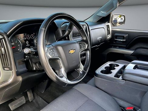 Used 2018 Chevrolet Silverado 1500 LT w/ LT Eassist Package AWD/4WD image 17
