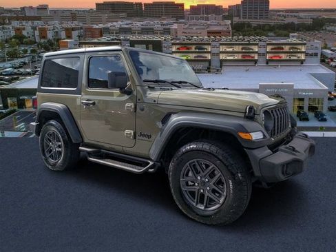 Used 2025 Jeep Wrangler Sport AWD/4WD image 1