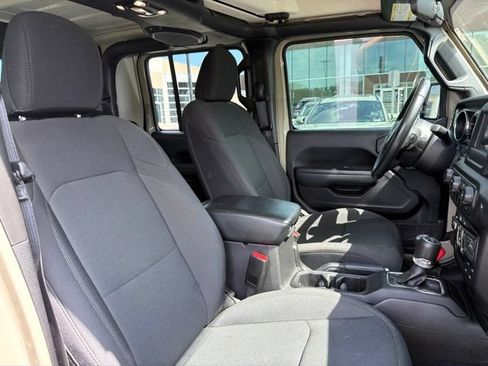 Used 2022 Jeep Gladiator Sport AWD/4WD image 27