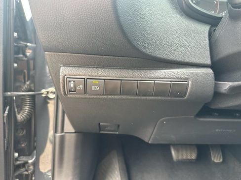 Used 2024 Toyota Corolla LE FWD image 21