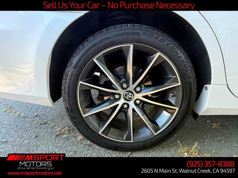 Used 2015 Toyota Camry XSE w/ Moonroof Package FWD image 31