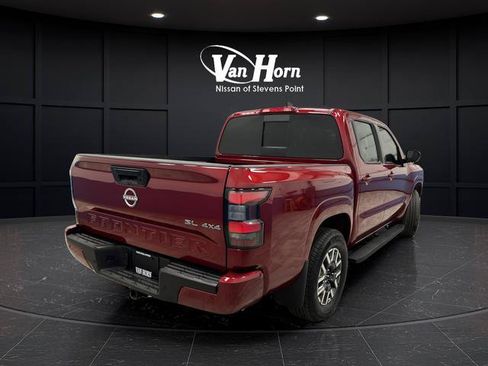 Used 2025 Nissan Frontier SL AWD/4WD image 7