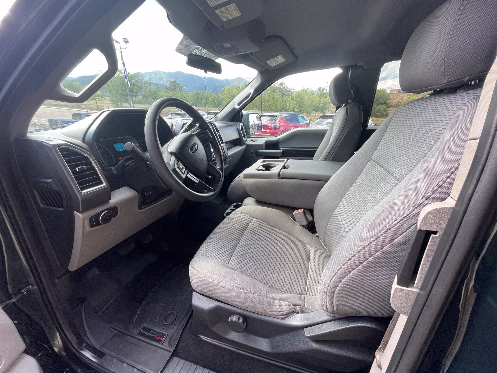 Used 2015 Ford F150 XLT AWD/4WD image 14
