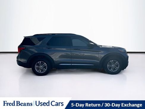 Used 2022 Ford Explorer XLT w/ Class IV Trailer Tow Package image 9