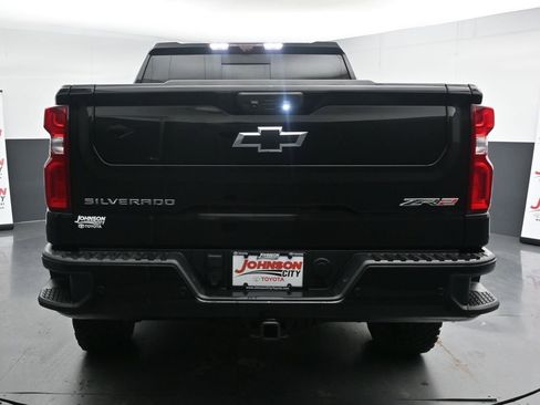 Used 2023 Chevrolet Silverado 1500 ZR2 w/ Technology Package image 8
