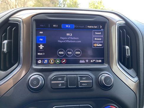 Used 2019 Chevrolet Silverado 1500 High Country w/ High Country Premium Package image 27