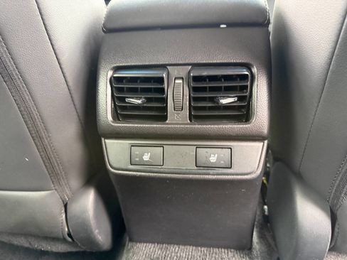 Used 2015 Subaru Outback 2.5i Limited image 33