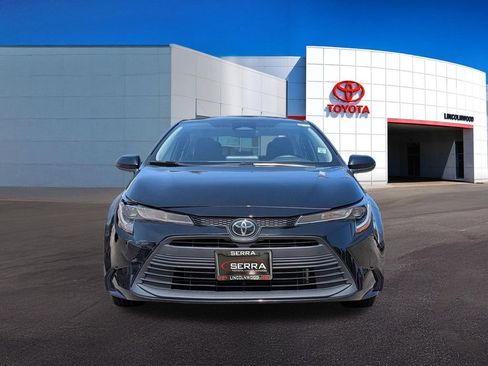 Used 2023 Toyota Corolla LE w/ Carpet Mat Package (TMS) FWD image 4
