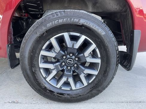 Certified 2024 Nissan Frontier SL image 18