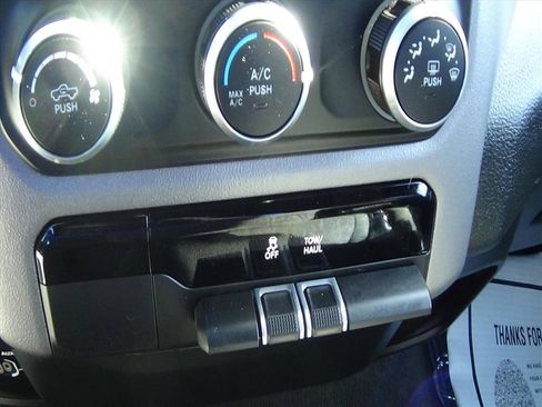 Certified 2022 RAM 1500 Big Horn image 28