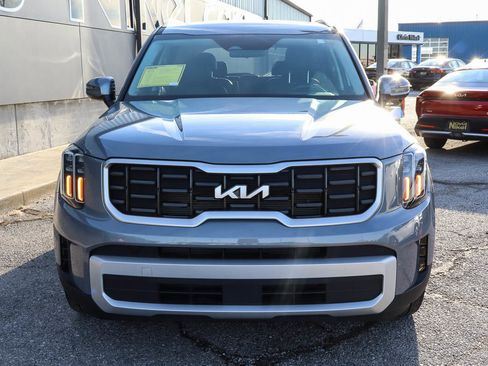 Used 2025 Kia Telluride S image 2