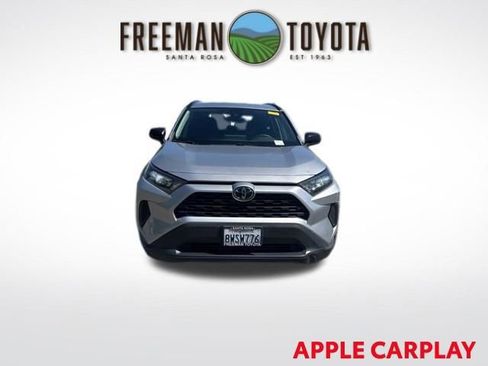 Used 2021 Toyota RAV4 LE AWD/4WD image 3