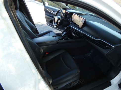 Used 2024 Toyota Mirai w/ Advanced Technology Package image 24