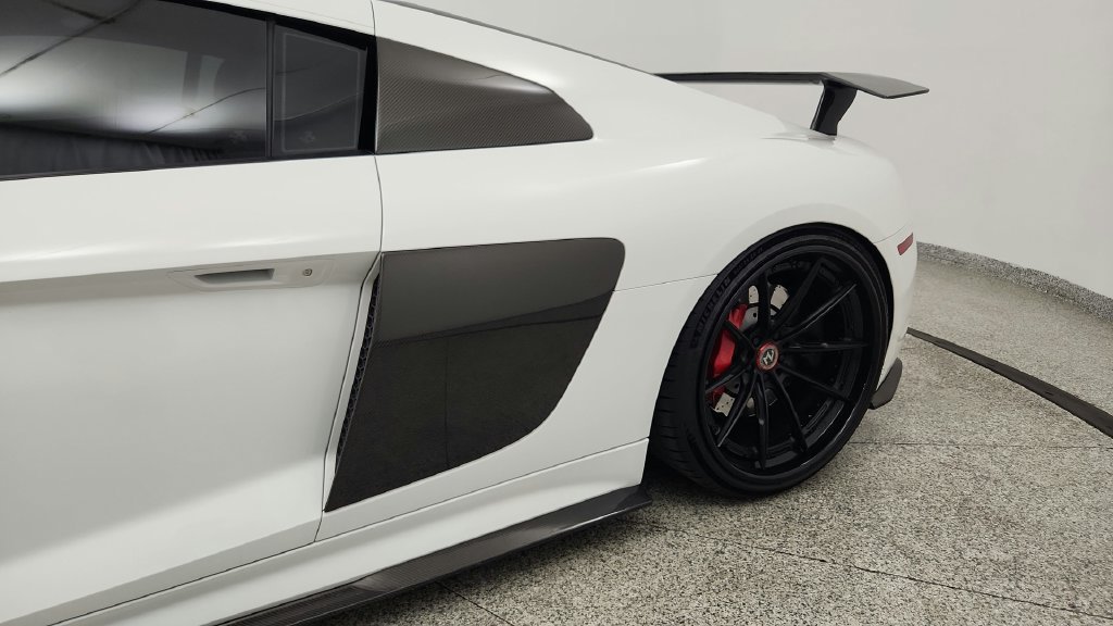 Used 2017 Audi R8 V10 w/ Carbon Exterior Package AWD/4WD image 14