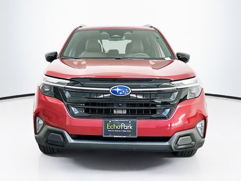 Used 2025 Subaru Forester Touring image 2