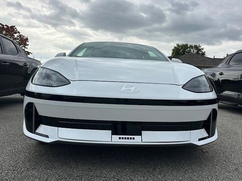 New 2025 Hyundai Ioniq 6 SEL image 2