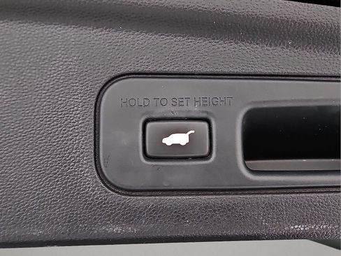 Used 2023 Acura MDX A-Spec image 8