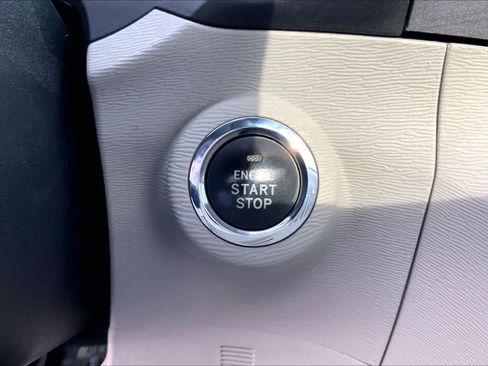 Used 2010 Toyota Venza image 28