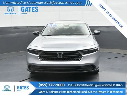 New 2025 Honda Accord SE image 5