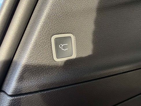 New 2026 Chrysler Voyager LX image 27