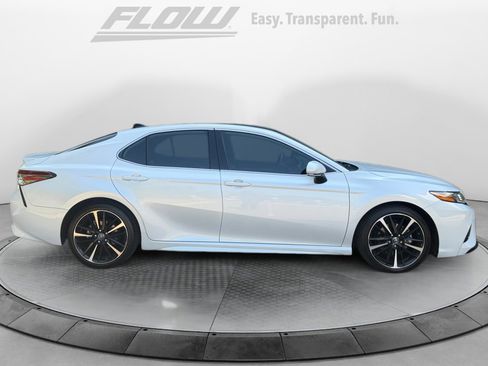 Used 2019 Toyota Camry XSE FWD image 10