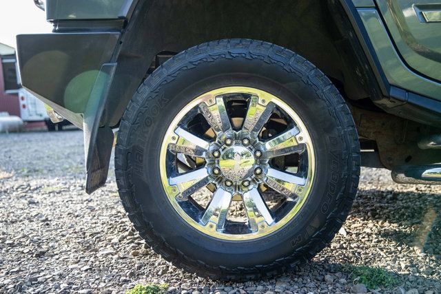 Used 2005 HUMMER H2 w/ Preferred Equipment Group AWD/4WD image 10