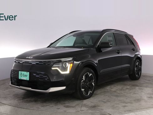 Used 2023 Kia Niro Wind FWD image 2