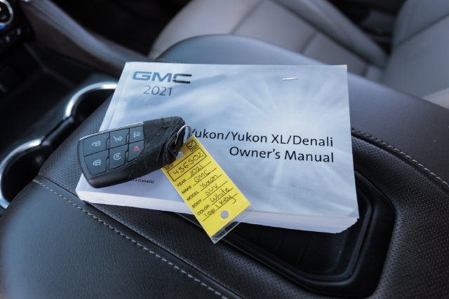 Used 2021 GMC Yukon SLT w/ SLT Premium Package AWD/4WD image 72