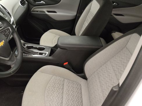 Used 2023 Chevrolet Equinox LT w/ Driver Convenience Package FWD image 17