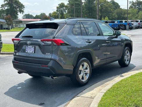 Used 2023 Toyota RAV4 XLE FWD image 5