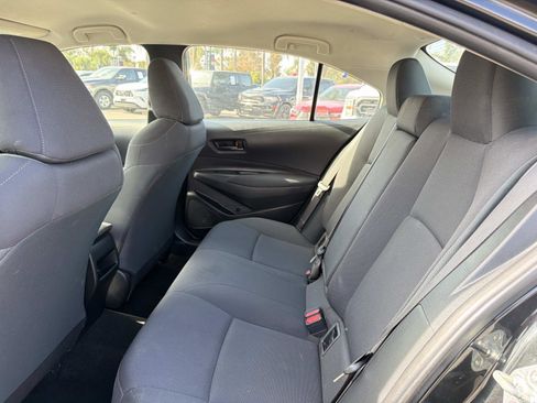 Used 2022 Toyota Corolla LE image 21