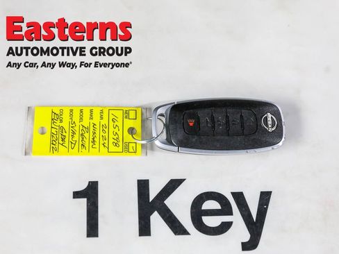 Used 2024 Nissan Rogue SV image 41