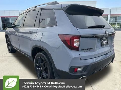 Used 2024 Honda Passport Black Edition image 3