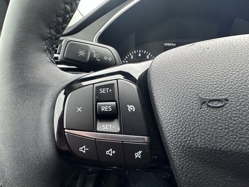 Used 2022 Ford Escape SEL image 19