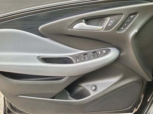 Used 2020 Buick Envision Essence image 8