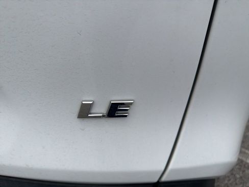 Used 2024 Toyota RAV4 LE FWD image 9