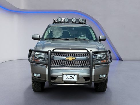 Used 2012 Chevrolet Suburban LT AWD/4WD image 7