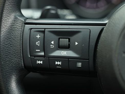 Used 2023 Nissan Rogue S FWD image 31