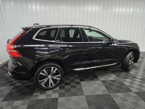 Used 2023 Volvo XC60 B5 Plus w/ Climate Package image 3