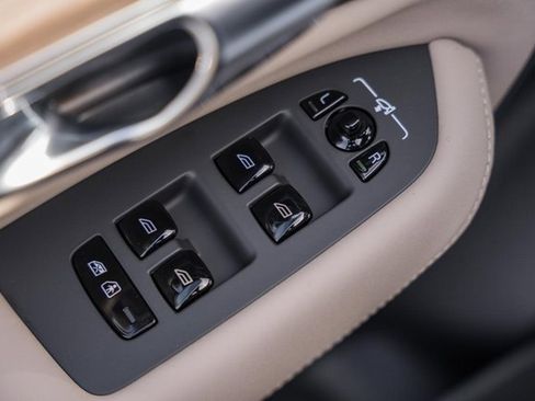 New 2026 Volvo XC90 B6 Ultra w/ Protection Package Premier image 36