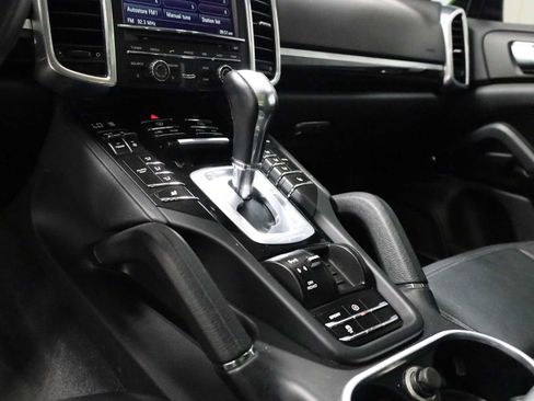 Used 2014 Porsche Cayenne Platinum Edition AWD/4WD image 29