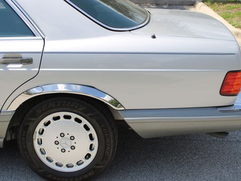 Used 1990 Mercedes-Benz 300 SE image 30