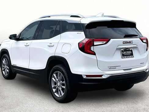 Used 2024 GMC Terrain SLT AWD/4WD image 14