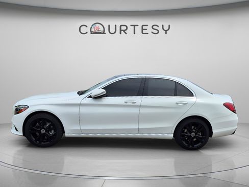 Used 2020 Mercedes-Benz C 300 4MATIC Sedan image 2