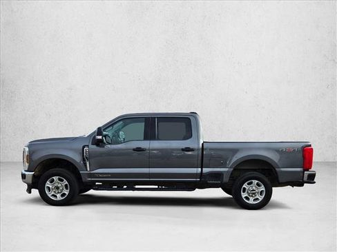 Used 2025 Ford F250 XLT image 9