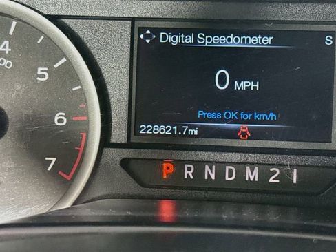 Used 2015 Ford F150 XLT w/ Equipment Group 302A Luxury AWD/4WD image 14