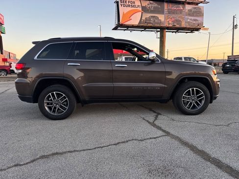 Used 2020 Jeep Grand Cherokee Limited w/ Luxury Group II image 8