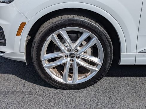 Used 2018 Audi Q7 3.0T Prestige AWD/4WD image 10