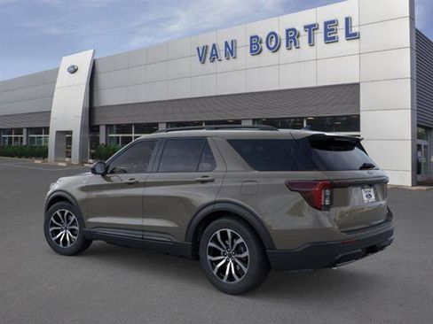 New 2026 Ford Explorer ST-Line image 4